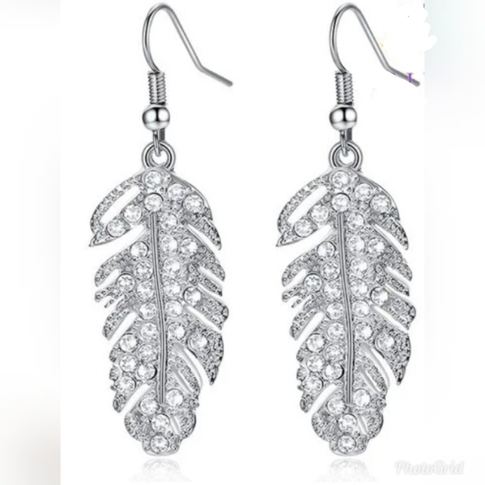 Angel Wing Earrings White Gold Plated NWOT - Picture 1 of 7
